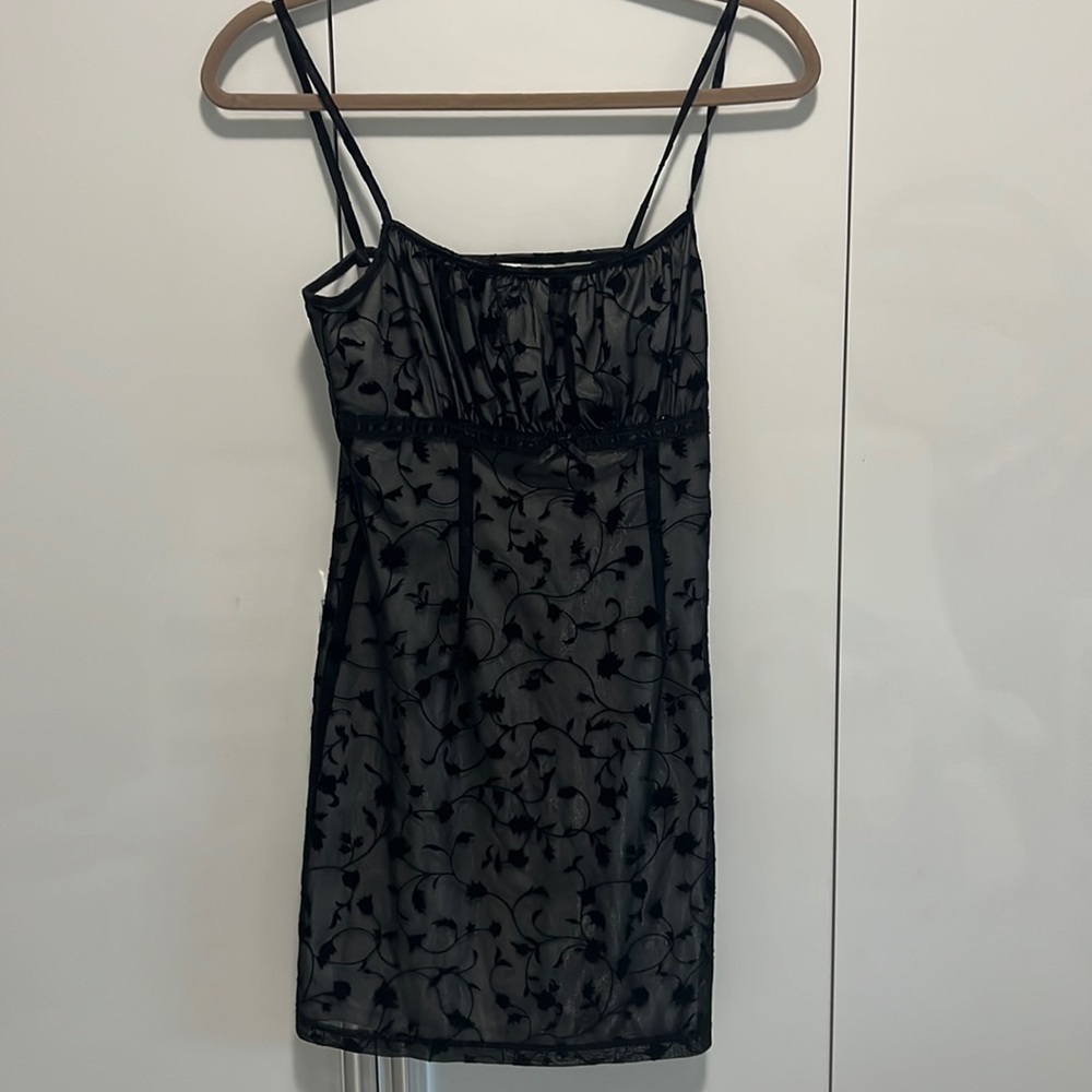 EUC vintage baby doll spaghetti strap dress. Empire waist. Sz small